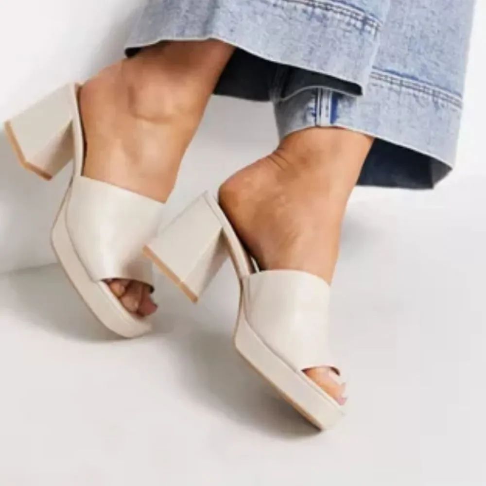 BRAND NEW WORTHINGTON OPEN TOE BLOCK HEEL LADIES SANDAL